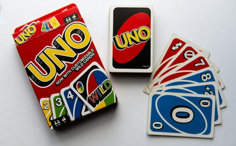 UNO er et super sjovt kortspil